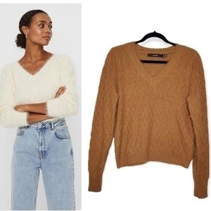 Vero Moda Poilu V-Neck Blouse Boo Sweater in Camel
